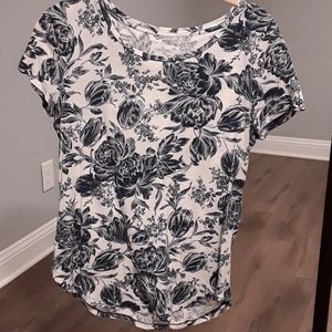 Ann Taylor Medium Blue Floral t shirt